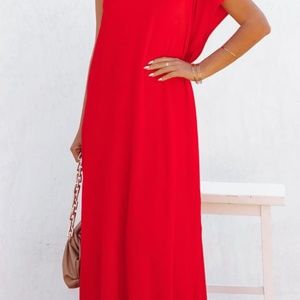STRIKE A POSE ONE SHOULDER STATEMENT MAXI DRESS